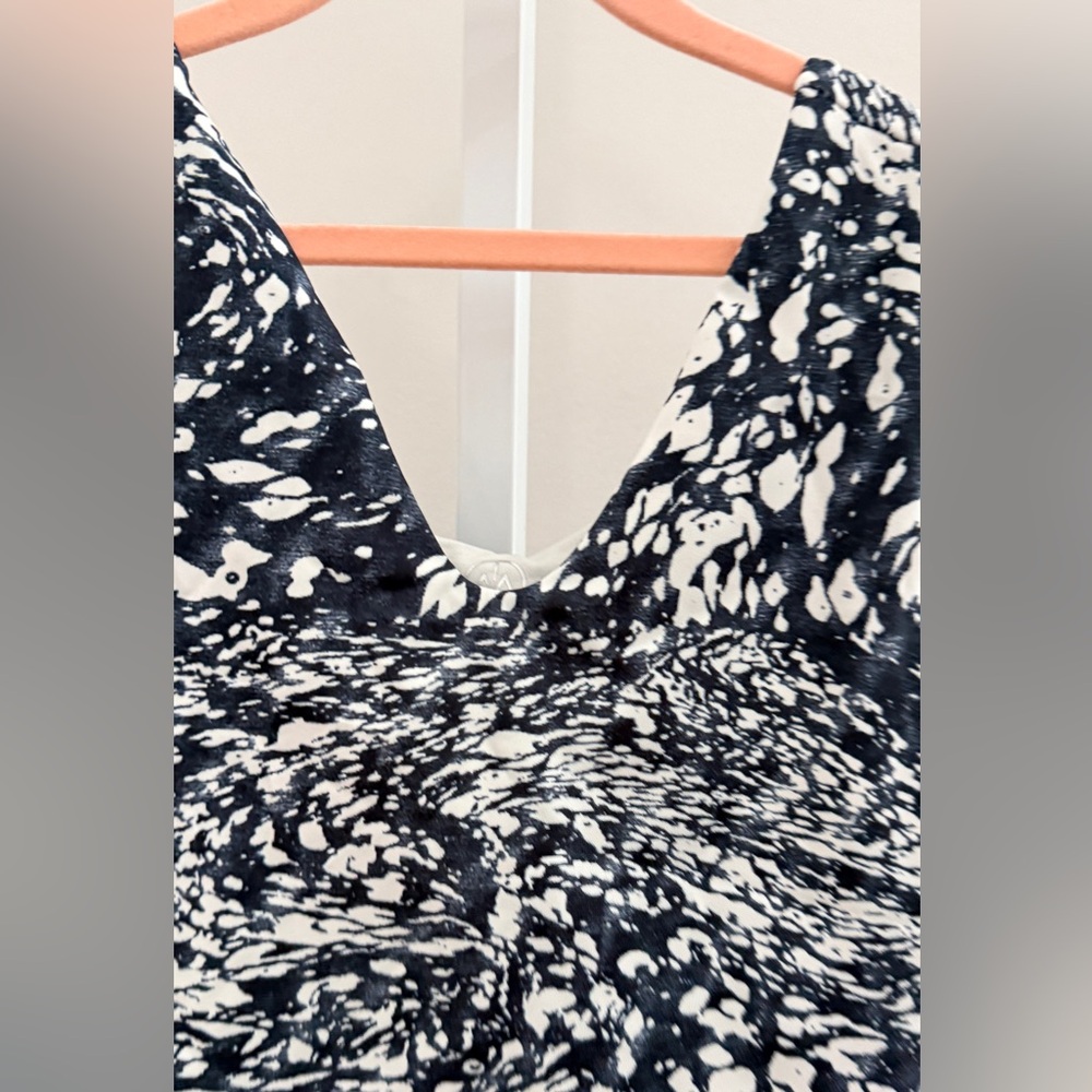 Move‎ Theology women's abstract print sports bra tank top size S - Picture 5 of 6